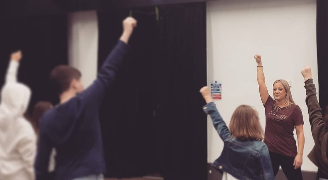 OB1 Theatre School students performing